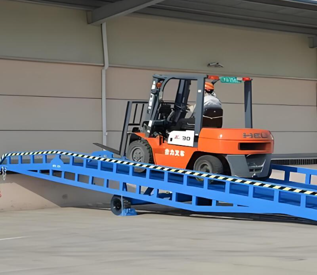 拉萨移动式卸货平台（叉车用）
